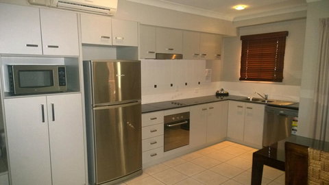 Blue Lagoon Resort - Accommodation Main Beach 28