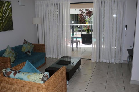 Blue Lagoon Resort - Accommodation Main Beach 30