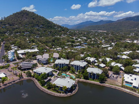 Blue Lagoon Resort - Accommodation Main Beach 8