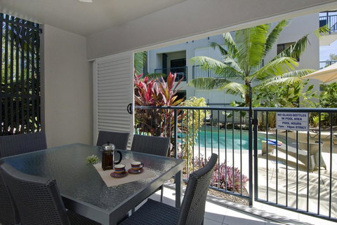 Blue Lagoon Resort - Accommodation Main Beach 22