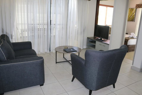 Blue Lagoon Resort - Accommodation Main Beach 17