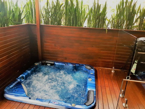 Pandanus Spa Cottage - Accommodation Main Beach 6
