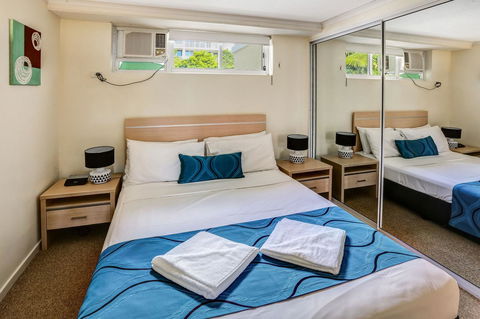 On The Beach Apartments - Accommodation Main Beach 8