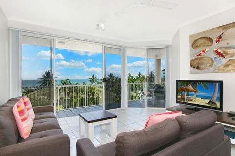 On The Beach Apartments - Accommodation Main Beach 23