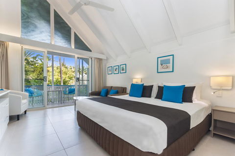By The Sea Port Douglas - Accommodation Main Beach 9