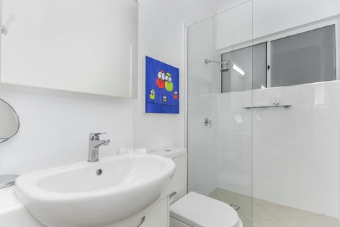 By The Sea Port Douglas - Accommodation Main Beach 14