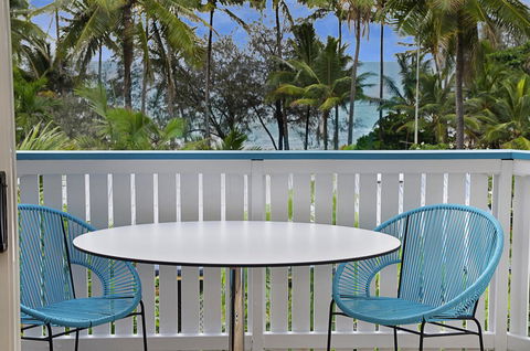 By The Sea Port Douglas - Accommodation Main Beach 5