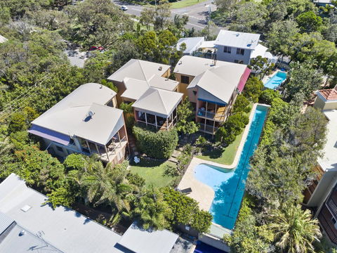 Jolly Roger's Beach House - Accommodation Main Beach 13