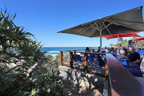 Jolly Roger's Beach House - Accommodation Main Beach 16