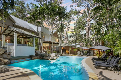 Paradise On The Beach Resort - Accommodation Main Beach 0