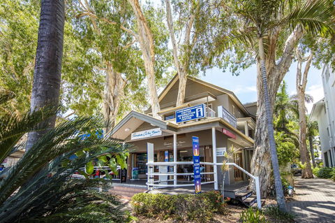 Paradise On The Beach Resort - Accommodation Main Beach 1