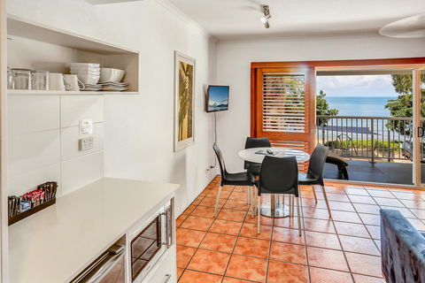 Paradise On The Beach Resort - Accommodation Main Beach 13