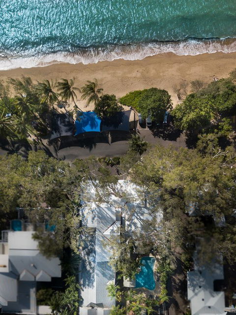 Paradise On The Beach Resort - Accommodation Main Beach 5
