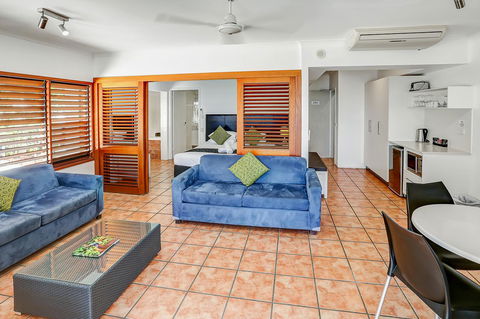 Paradise On The Beach Resort - Accommodation Main Beach 15