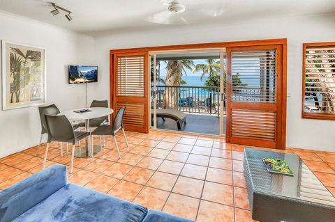 Paradise On The Beach Resort - Accommodation Main Beach 8