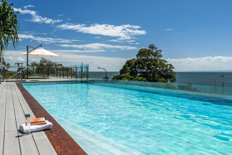 Oaks Redcliffe Mon Komo Suites - Accommodation Main Beach 8