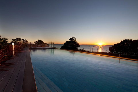 Oaks Redcliffe Mon Komo Suites - Accommodation Main Beach 3