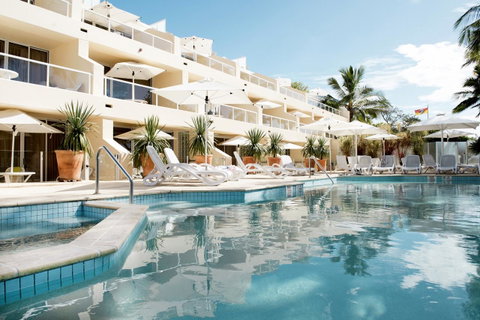 Netanya Noosa Beachfront Resort - Accommodation Main Beach 2