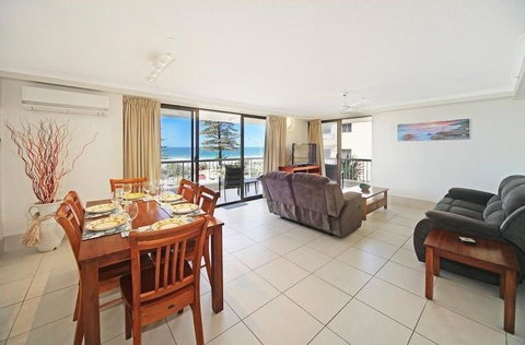 Coolum Caprice - Accommodation Main Beach 7