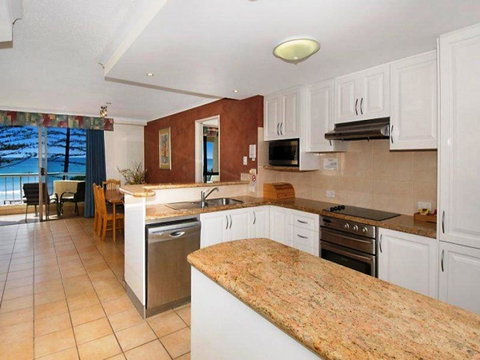 Coolum Caprice - Accommodation Main Beach 30