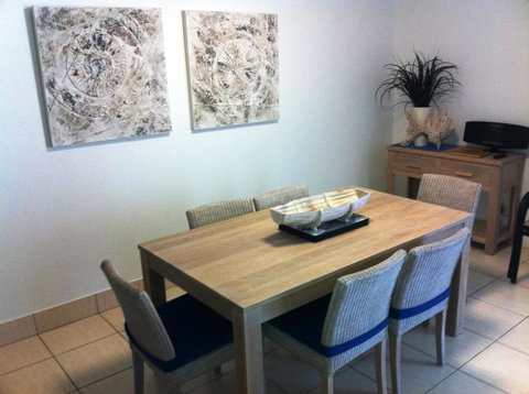 Coolum Caprice - Accommodation Main Beach 27
