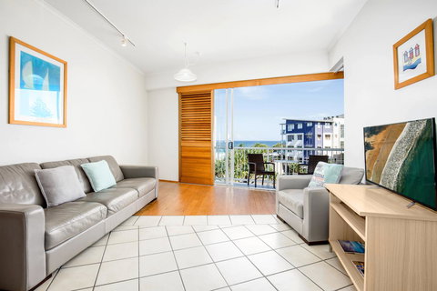 Rolling Surf Resort - Accommodation Main Beach 26