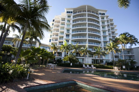 Mariners North Holiday Apartments - Accommodation Main Beach 9