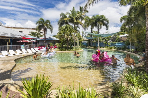 Summer House Cairns - Accommodation Main Beach 0
