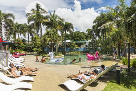 Summer House Cairns - Accommodation Main Beach 1
