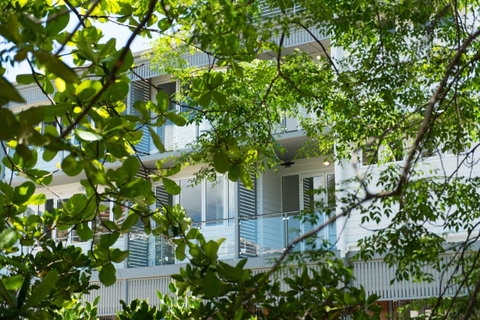 Heart Hotel And Gallery Whitsundays - Accommodation Main Beach 9
