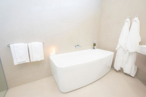 Pacific Hotel Cairns - Accommodation Main Beach 23