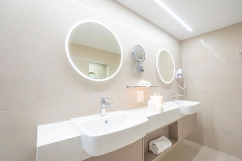 Pacific Hotel Cairns - Accommodation Main Beach 24