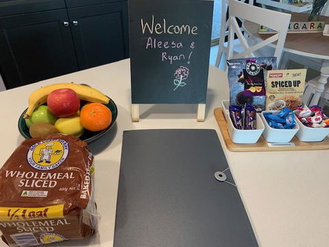 Bed & Breakfast 1 Bedroom Guest House - Accommodation Main Beach 21