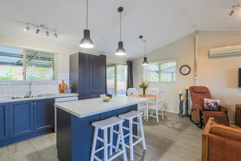 Bed & Breakfast 1 Bedroom Guest House - Accommodation Main Beach 9