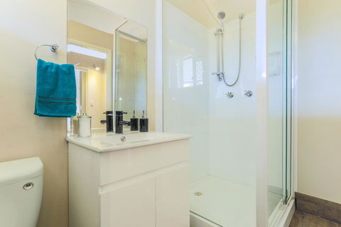 Bed & Breakfast 1 Bedroom Guest House - Accommodation Main Beach 7