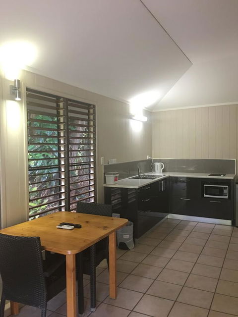 Eco Village Mission Beach - Accommodation Main Beach 13