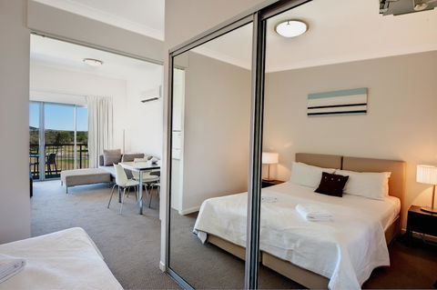 The Point Resort - Accommodation Main Beach 16