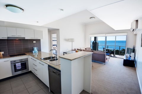 The Point Resort - Accommodation Main Beach 8