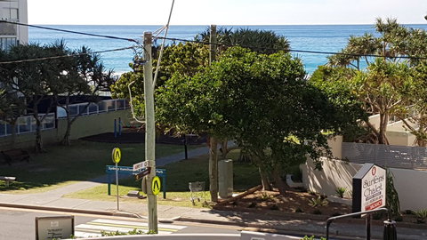 Surfers Chalet - Accommodation Main Beach 20