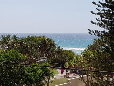 Surfers Chalet - Accommodation Main Beach 28
