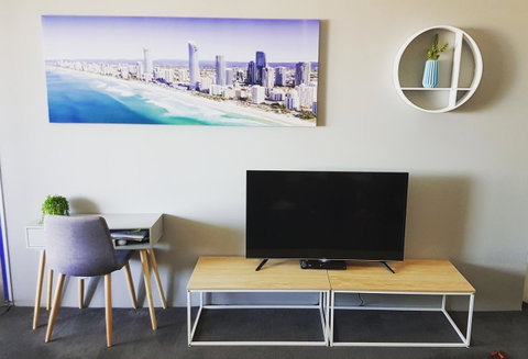 Circle Luxury Holidays - Accommodation Main Beach 27