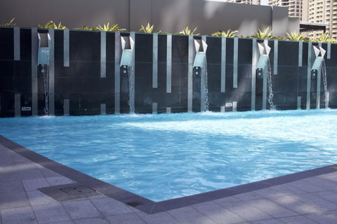 Circle Luxury Holidays - Accommodation Main Beach 18