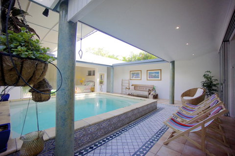 [ ANDY'S BEACH HOUSE ] - Accommodation Main Beach 20