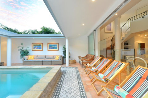 [ ANDY'S BEACH HOUSE ] - Accommodation Main Beach 18