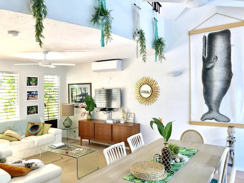 [ ANDY'S BEACH HOUSE ] - Accommodation Main Beach 41