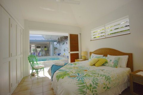 [ ANDY'S BEACH HOUSE ] - Accommodation Main Beach 39