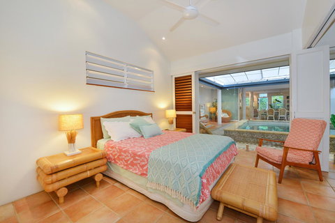 [ ANDY'S BEACH HOUSE ] - Accommodation Main Beach 24