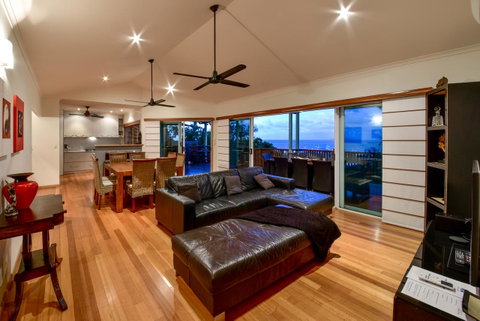 Bella Vista On Nara Pets Welcome - Accommodation Main Beach 11