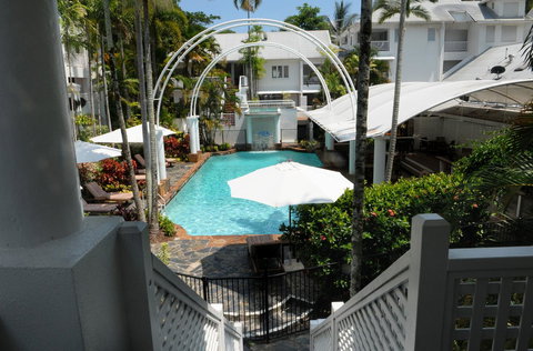 The Reef House Adults Retreat - Enjoy 28 Complimentary Inclusions - Accommodation Main Beach 5