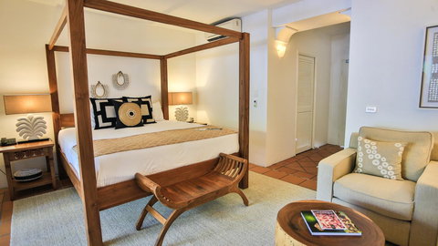 The Reef House Adults Retreat - Enjoy 28 Complimentary Inclusions - Accommodation Main Beach 25